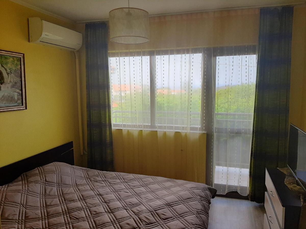 Guest House By The Captain Βάρνα Εξωτερικό φωτογραφία