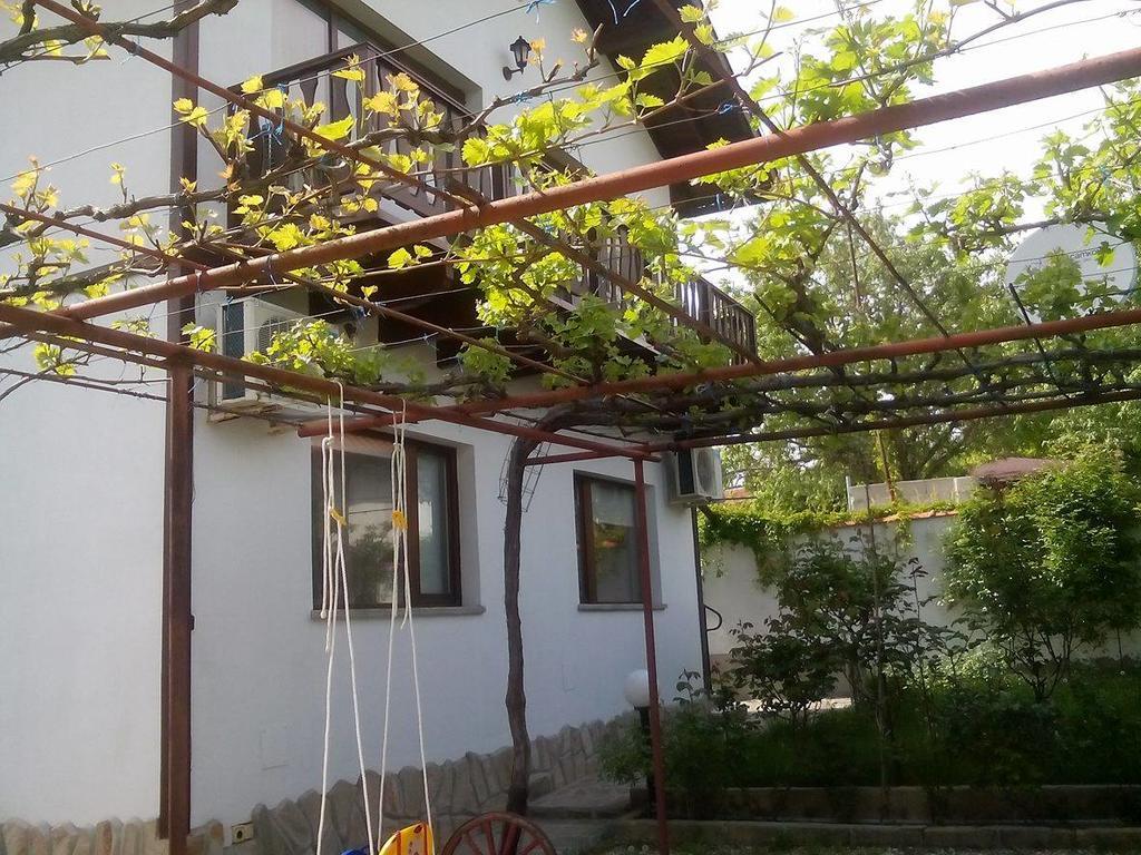 Guest House By The Captain Βάρνα Εξωτερικό φωτογραφία